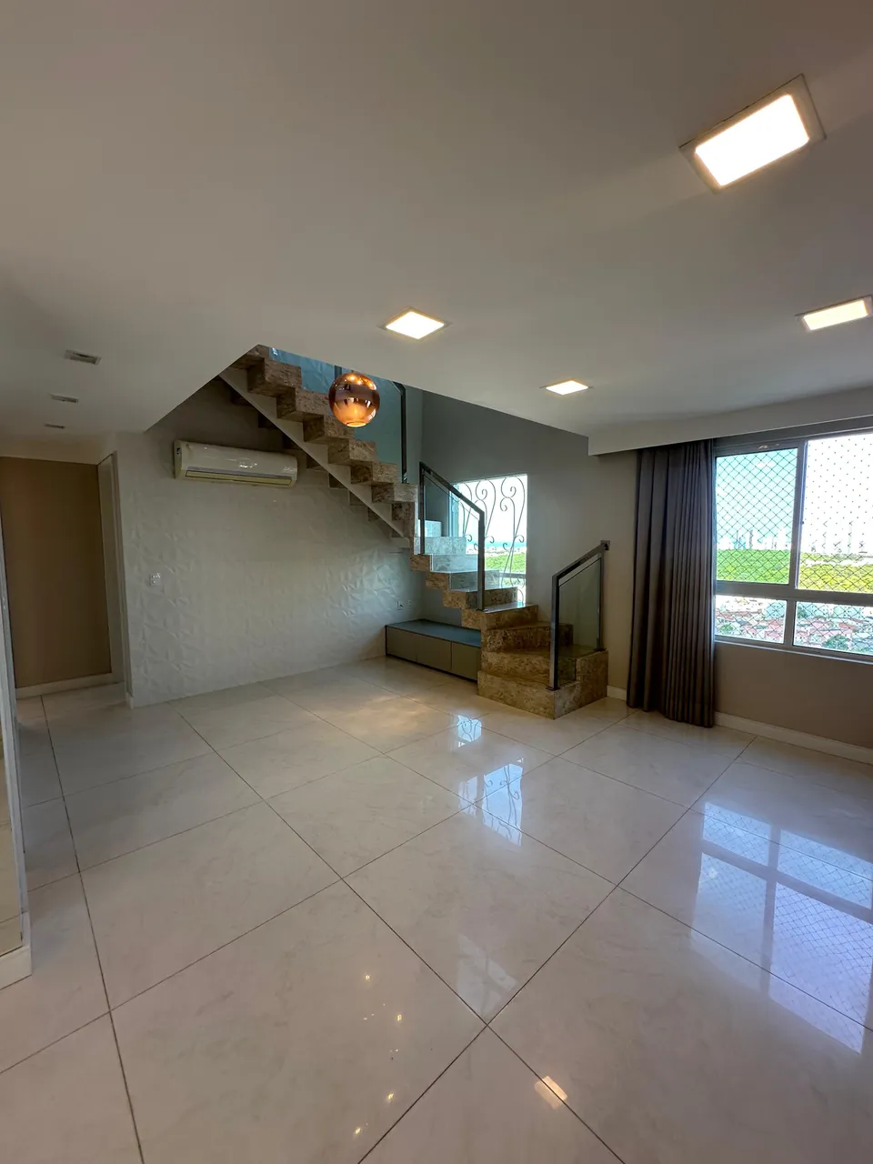 Duplex para aluguel e venda possui 165 metros quadrados com 3 quartos em Ponta Negra - Nat