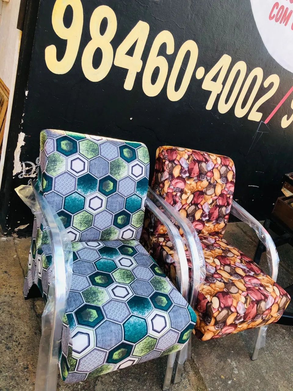 Poltronas novas de fabricantes 