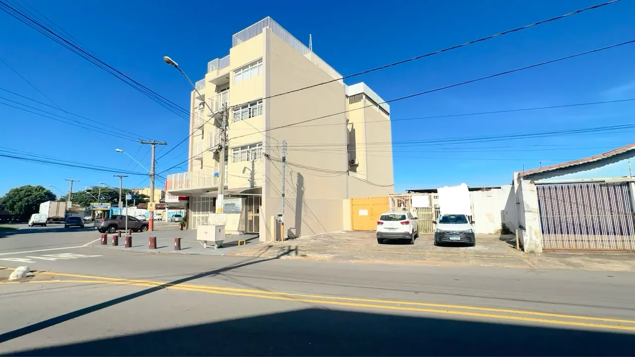 Terreno comercial de 511 m2, quase chegando na Praça C, Bueno/Coimbra