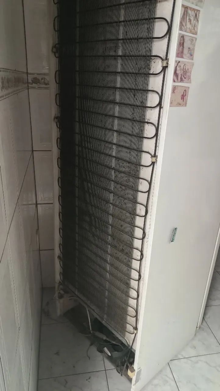 Geladeira Bosch 470L - Precisa de gás R$299,00 - Foto 3