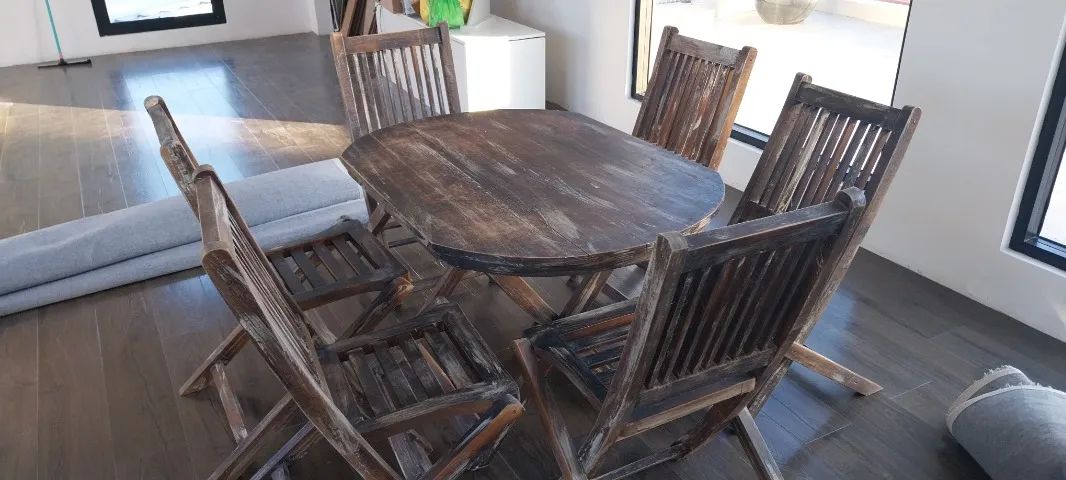 Mesa de imbuia maciça com 6 cadeiras - Foto 4