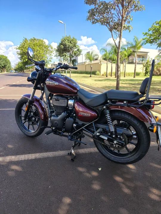 Royal Enfield Meteor 350 Stellar | 2024/2025 | Vermelha | Apenas 1.800 km - Foto 2