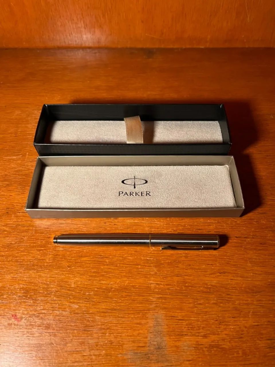 Caneta Crown Parker Original - COM CAIXA E EM ÓTIMO ESTADO
