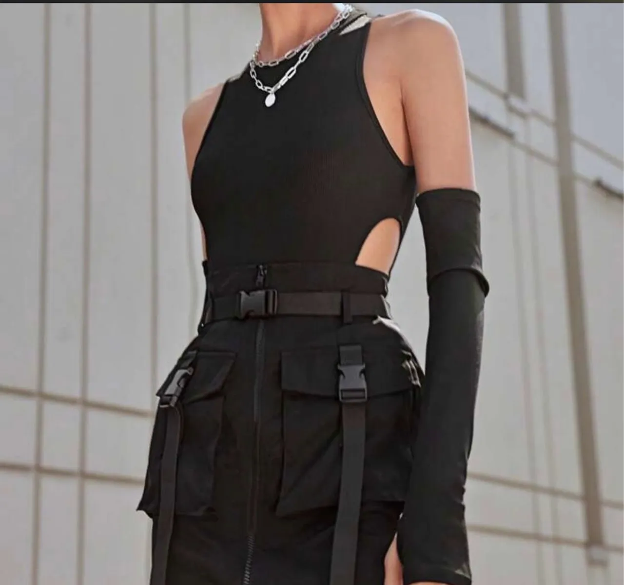 Body cavado com manga preto 