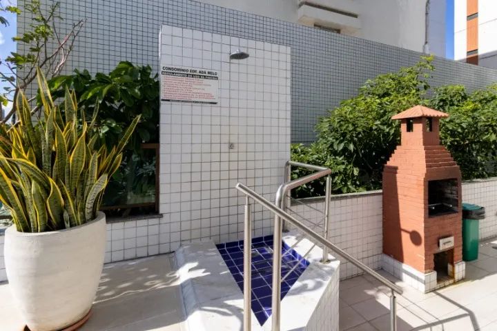 Apartamento mobiliado em boa viagem 2 quartos a 5  min do mar - Foto 11