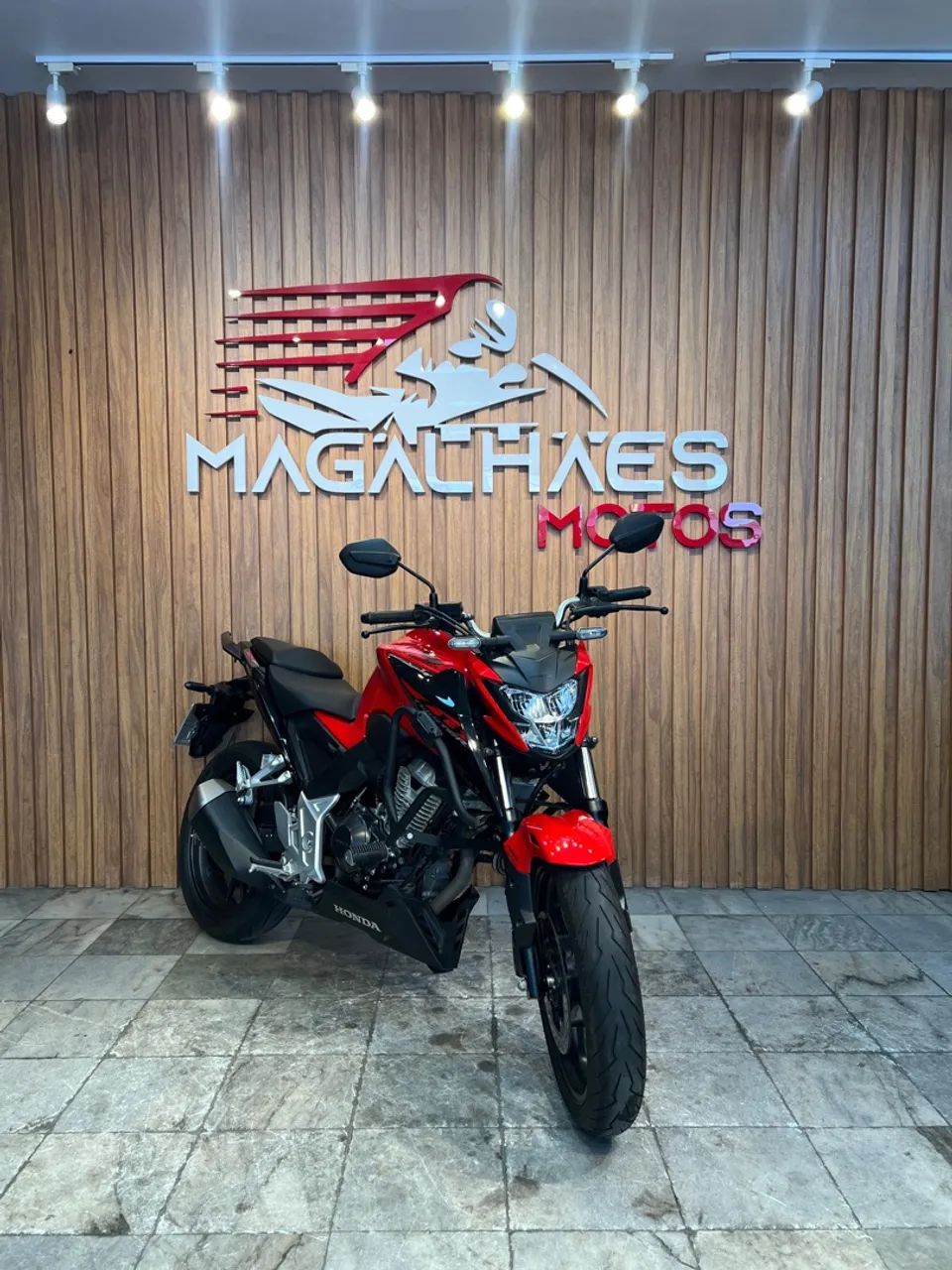 CB TWISTER 300f 2024 ABS - Financiamento bancário e cartão