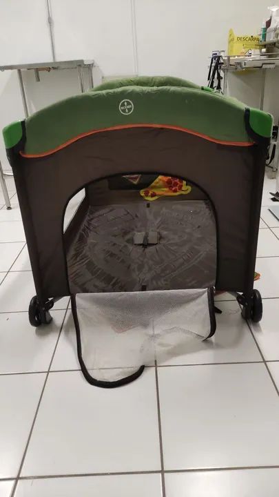 Cercadinho com fundo removível acolchoado. Possuí pequeno defeito. - Foto 5