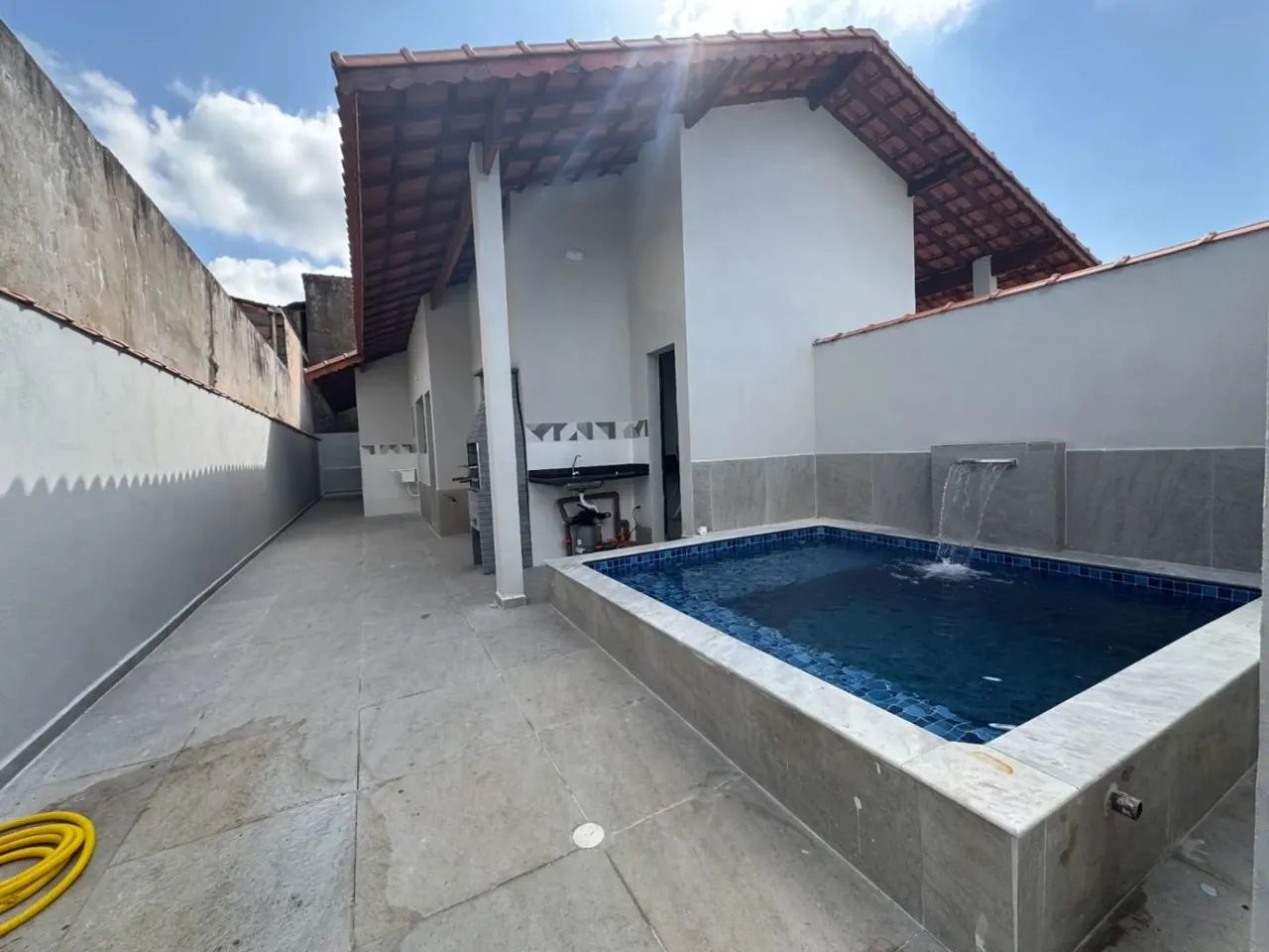 Casa para venda com 126m², 2 vagas no bairro Loty - Foto 2