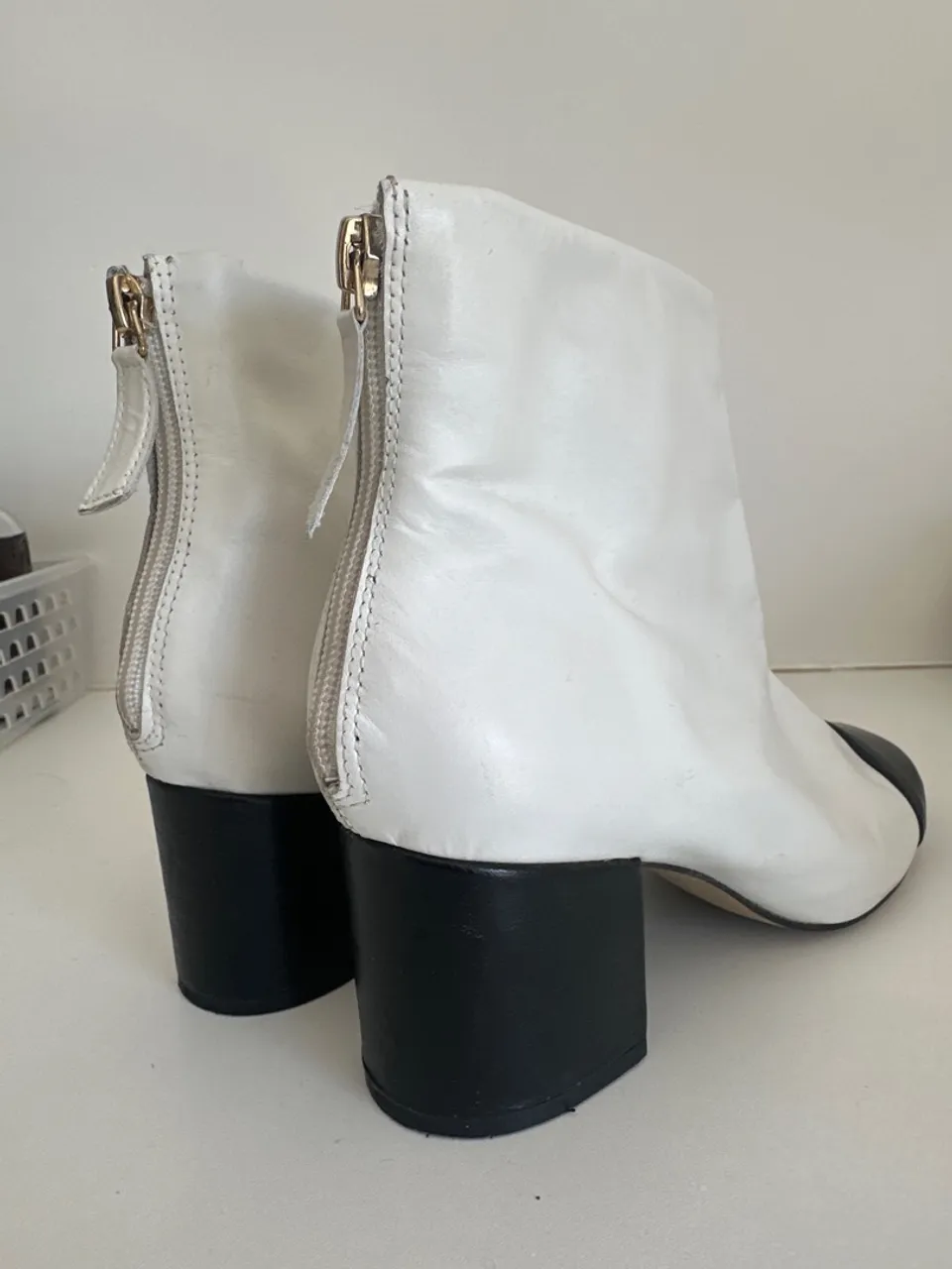 Bota em couro Arezzo