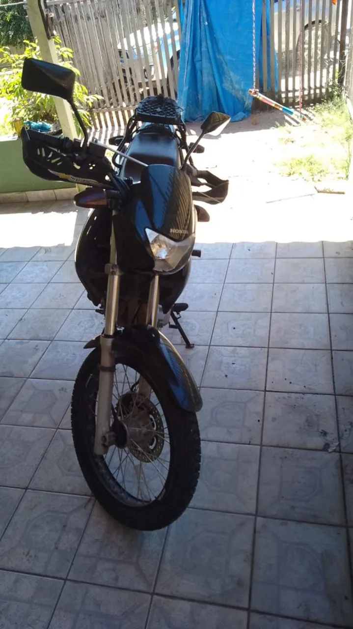 Moto NX-400 Falcon