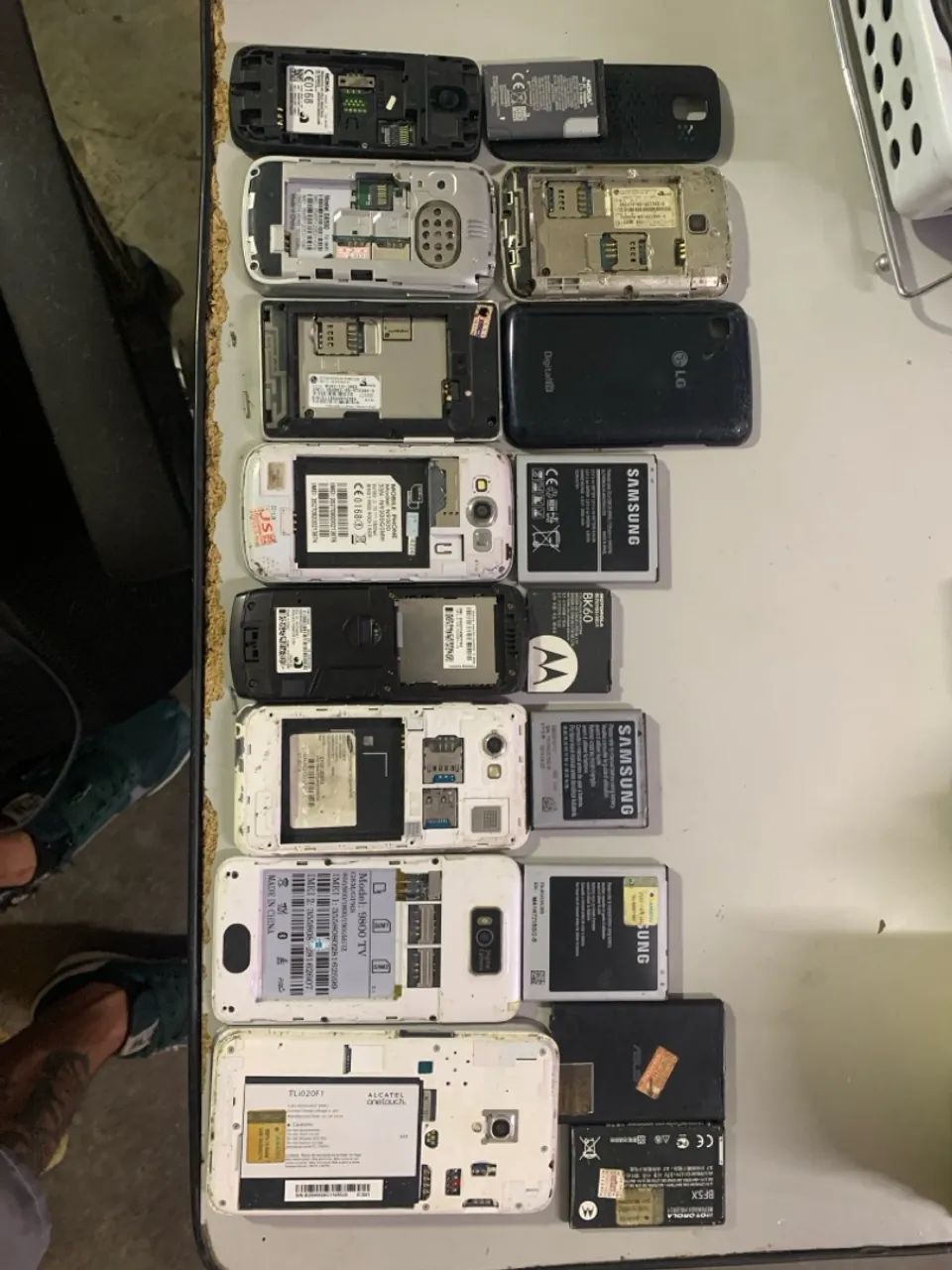 Peças de Celular - Diversos Modelos lote com 10 celulares  - Foto 2