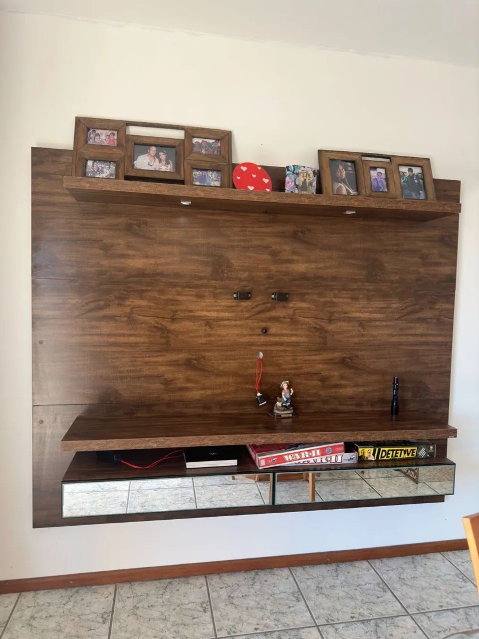 Rack de Parede com Prateleiras e Espelhos - Foto 2