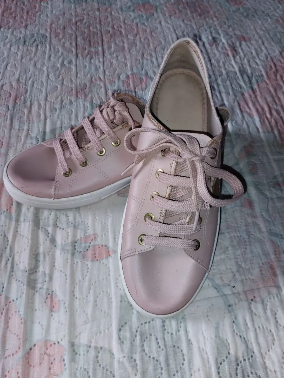 Tênis feminino