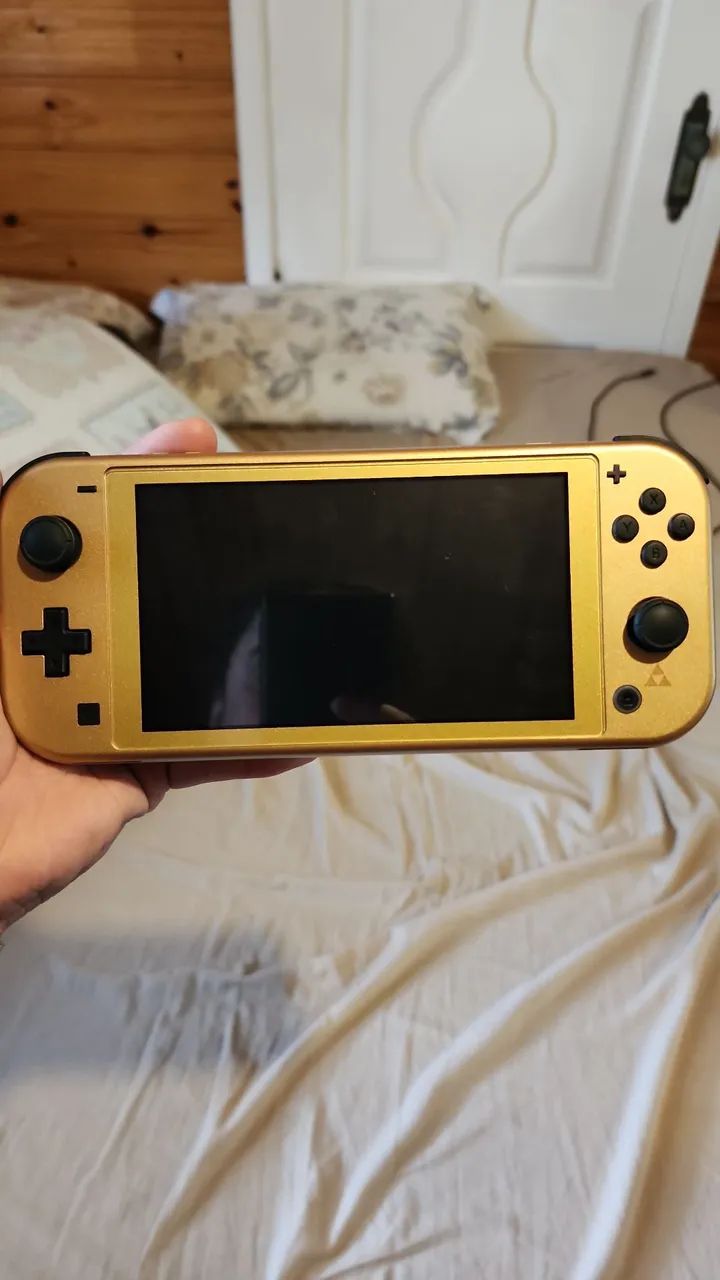 Switch Lite Hyrule Edition - Consoles de Vídeo Game - Boqueirão do