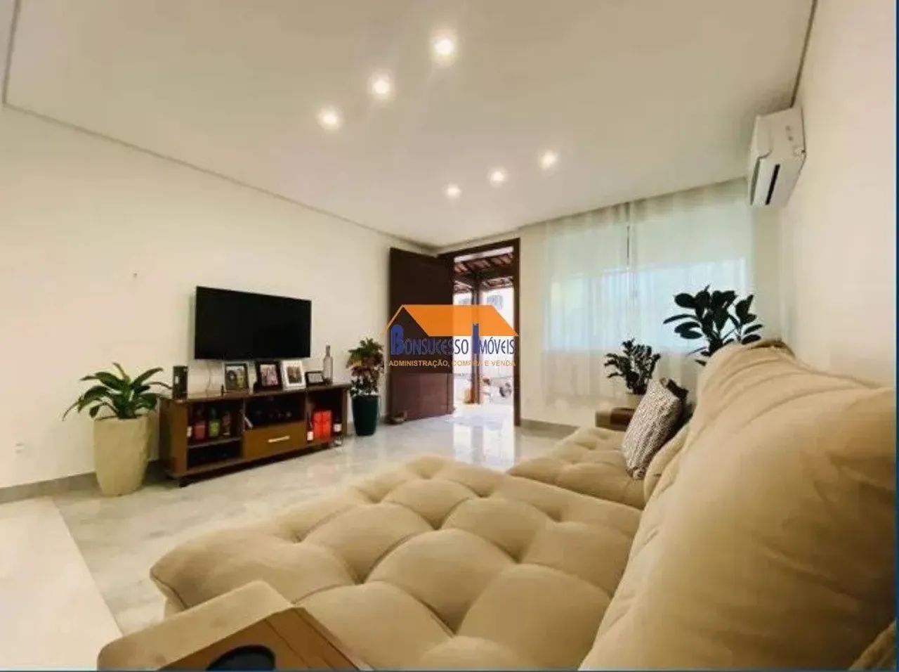 casa de 3 quartos Bairro Ipiranga em Belo Horizonte - Foto 2