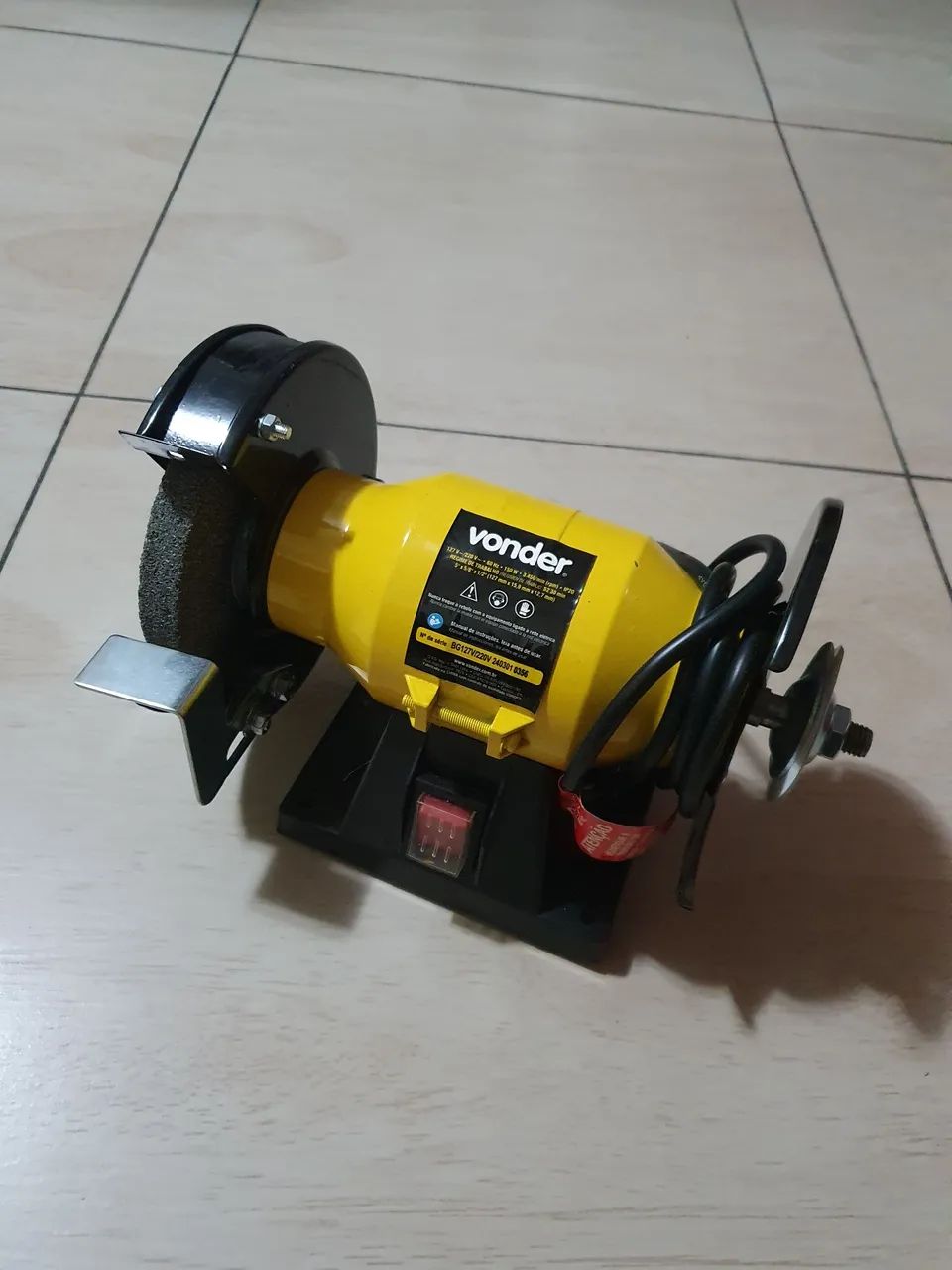 Esmeril de bancada Vonder 127V/220V - Foto 2