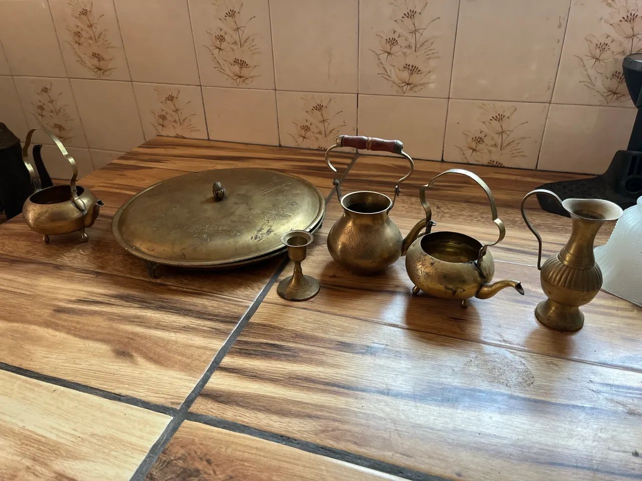coleção de objetos indianos de bronze ou latão