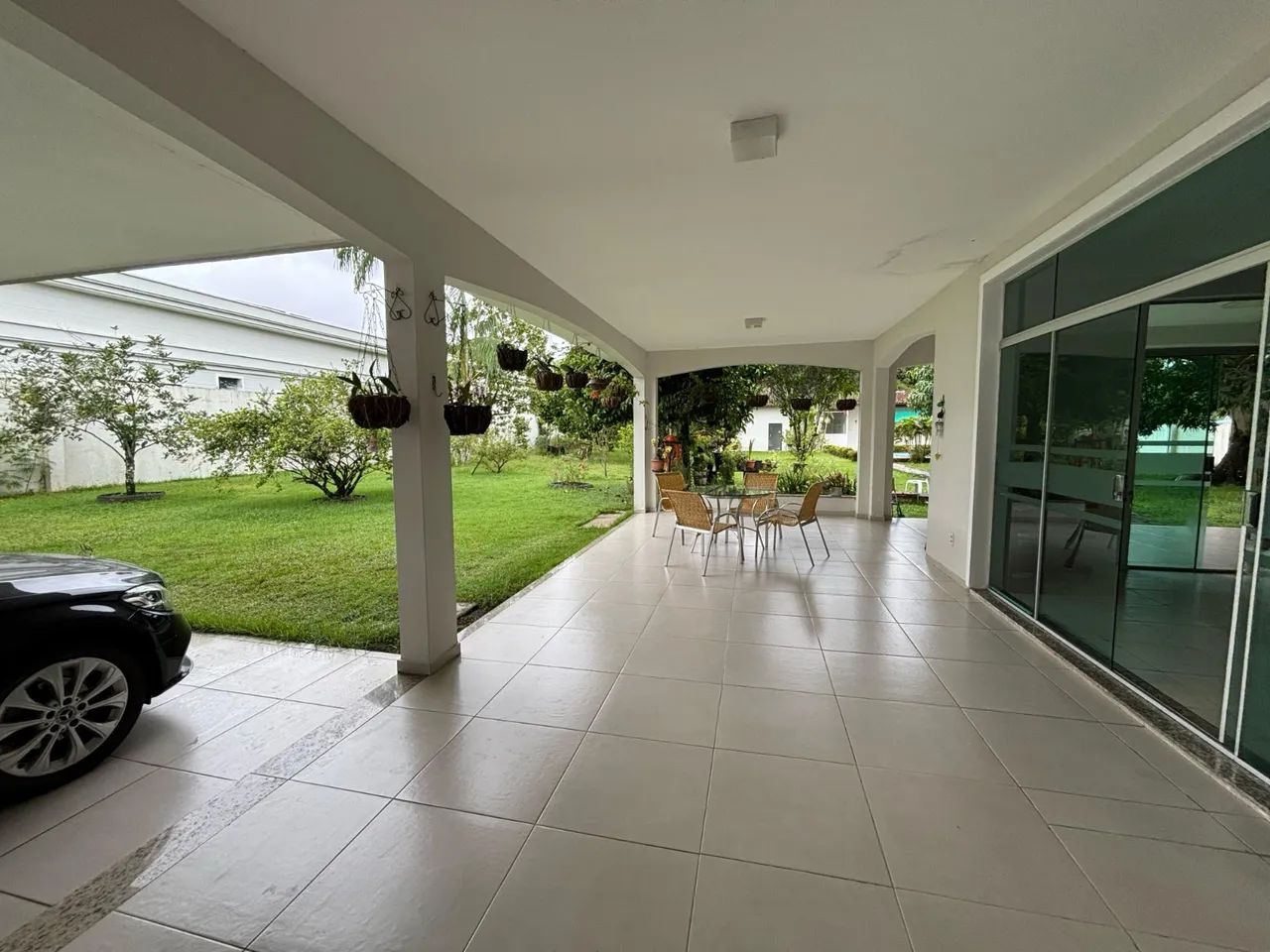 Condomínio Lago Azul - Vendo Casa 4 Suítes - Com 3.800 m² de área total - Foto 2
