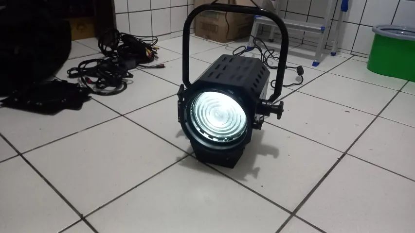 Refletor LED Fresnel Atek 1000 - Foto 3