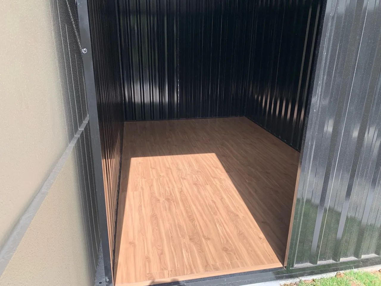 Piso Laminado e Rodapés com Acabamento de Primeira! - Foto 3
