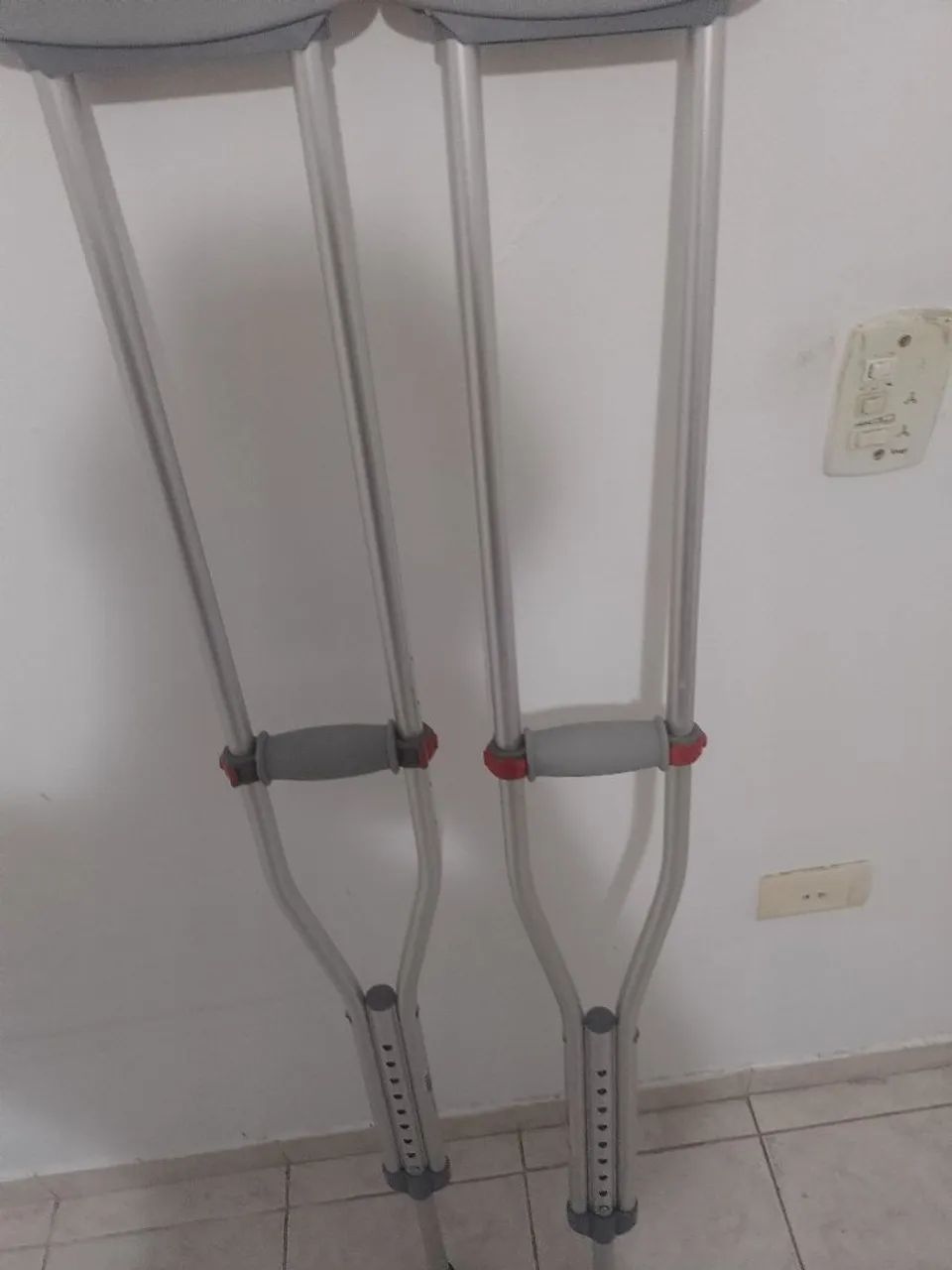 Par de Muletas - Conforto e Segurança