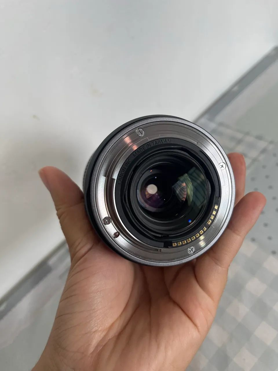 Lente canon RF 24-105 - Foto 4