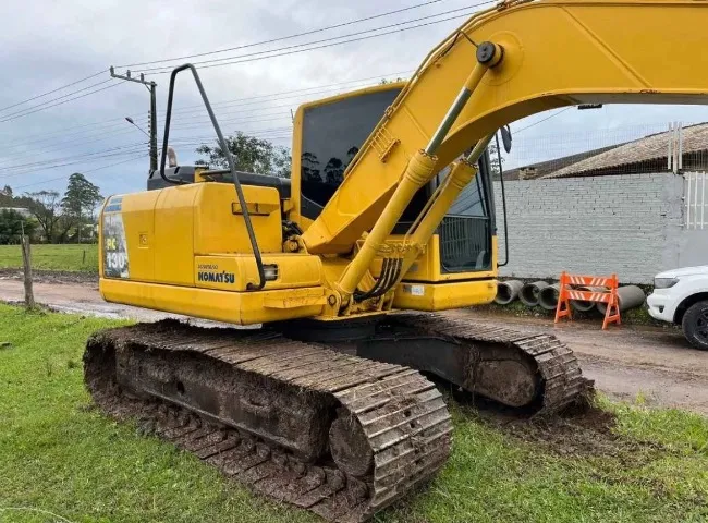 2014 ESCAVADEIRA KOMATSU P130 No boleto