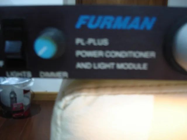FURMAN PL-PLUS POWER CONDITIONER C/LIGHT PARA STUDIO 110v - MADE IN USA - Foto 3