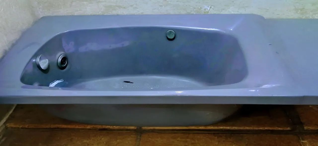 Banheira de Hidromassagem de Fibra de Vidro Albacete Banheiros nova sem uso.