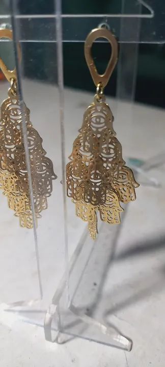 Brincos Folheado a Ouro - Hamsa - Foto 2