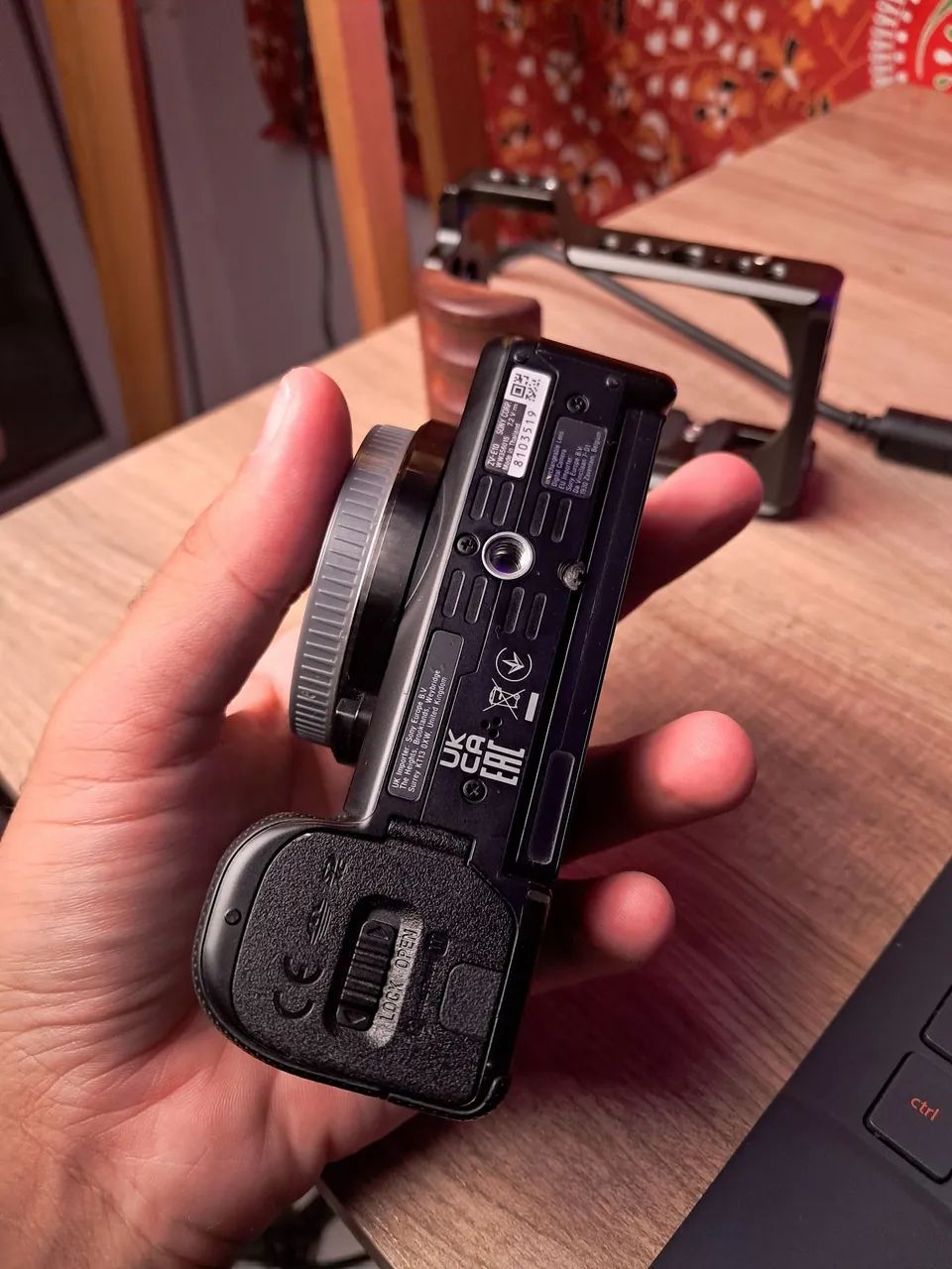 Sony ZVE-10 (corpo) - Foto 5