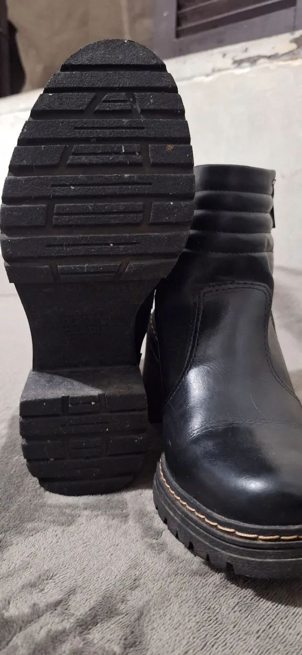 Botas de couro pretas com salto bloco - Foto 4