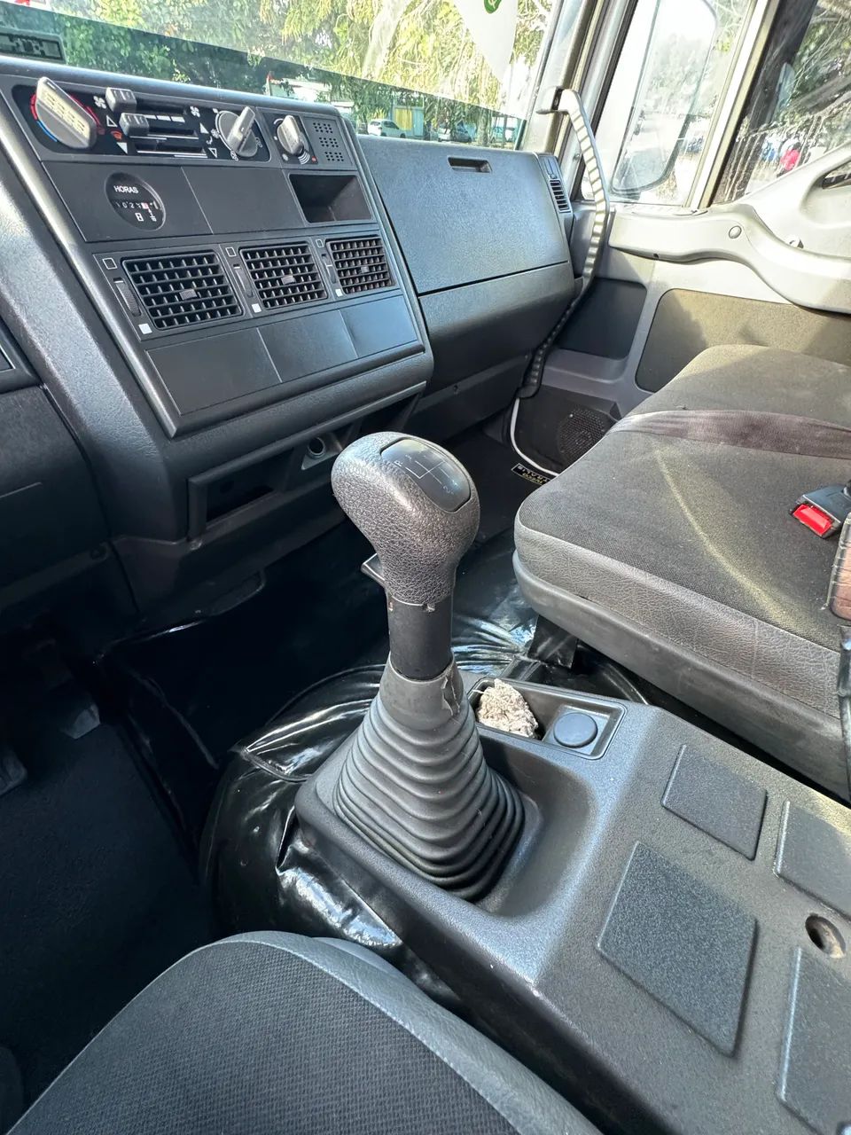 IVECO 170e21 ? BAÚ 2023 - Foto 10