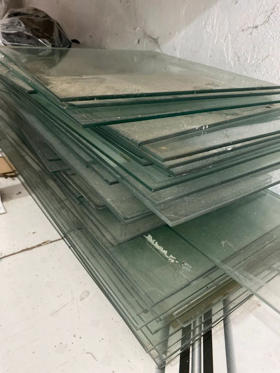 Diversos vidros para vitrine 