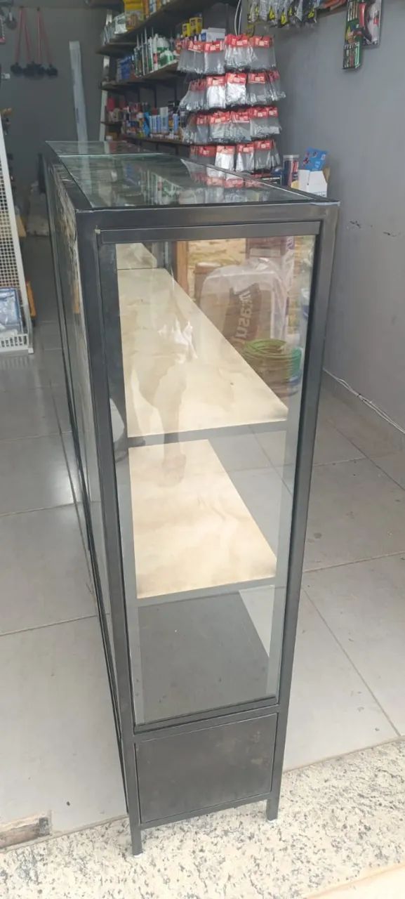 Balcão Vitrine em Aço Industrial - Visual Renovado para o seu Negócio - Novo  - Foto 3