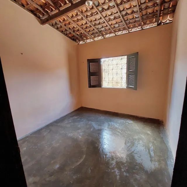 Alugo casa no Bonsucesso, próxima ao Centerbox do João XXIII!