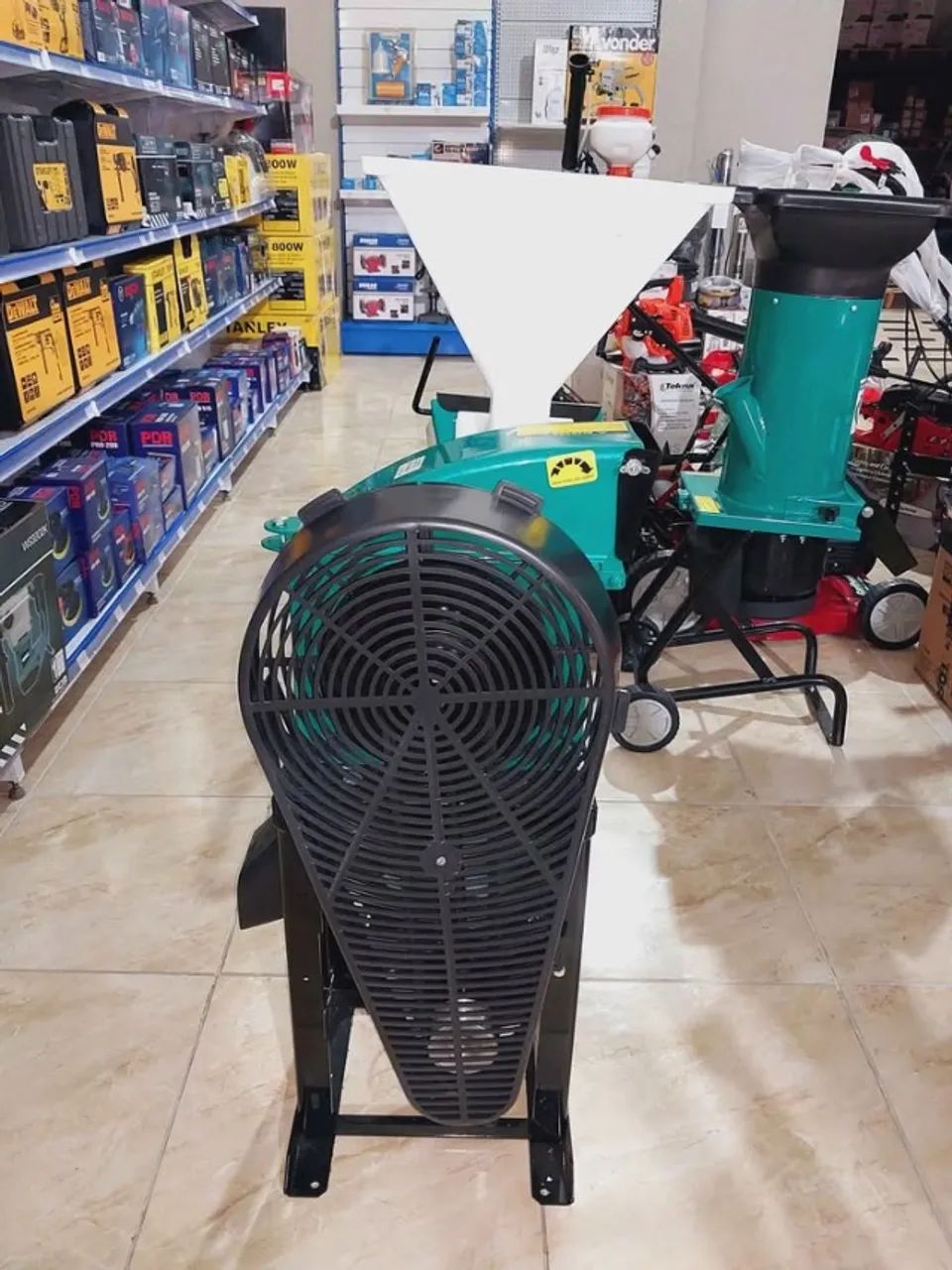 Forrageira Triturador Monofásica 2.0hp Motor de Correia C/ Peneiras - Garthen (Loja) - Foto 5