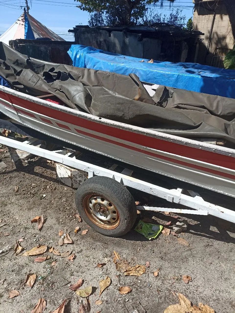 Vendo barco de Alumínio 4.80 metros LeveFort com carretinha sem motor . - Foto 2