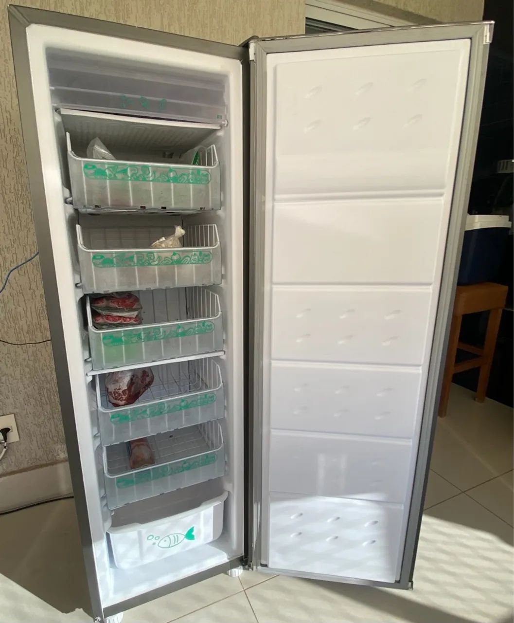 Freezer vertical Cônsul 142lt 220V - Foto 4