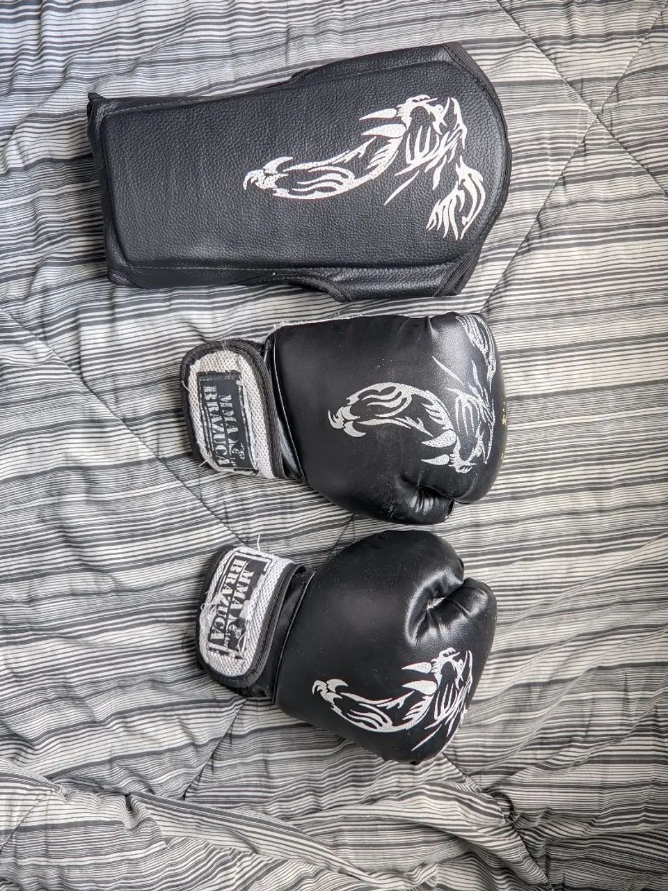 Kit Luvas e Caneleira de Boxe/Muay Thai - Foto 2