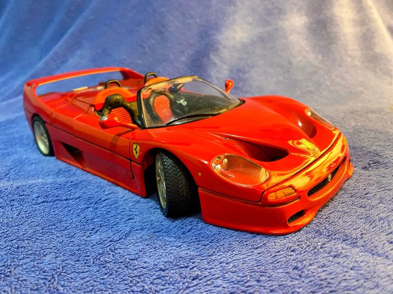 Miniatura Ferrari F50 1:18 - Hobbies e coleções - Nova Americana