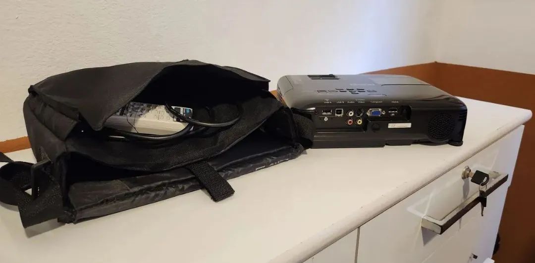 Projetor Epson PowerLite S18+, Aceito cartão!! - Foto 3