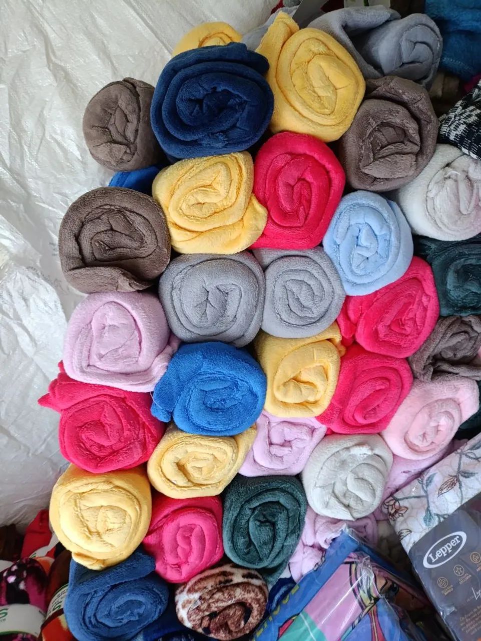 Cobertores de diversas estampas e cores - Foto 5