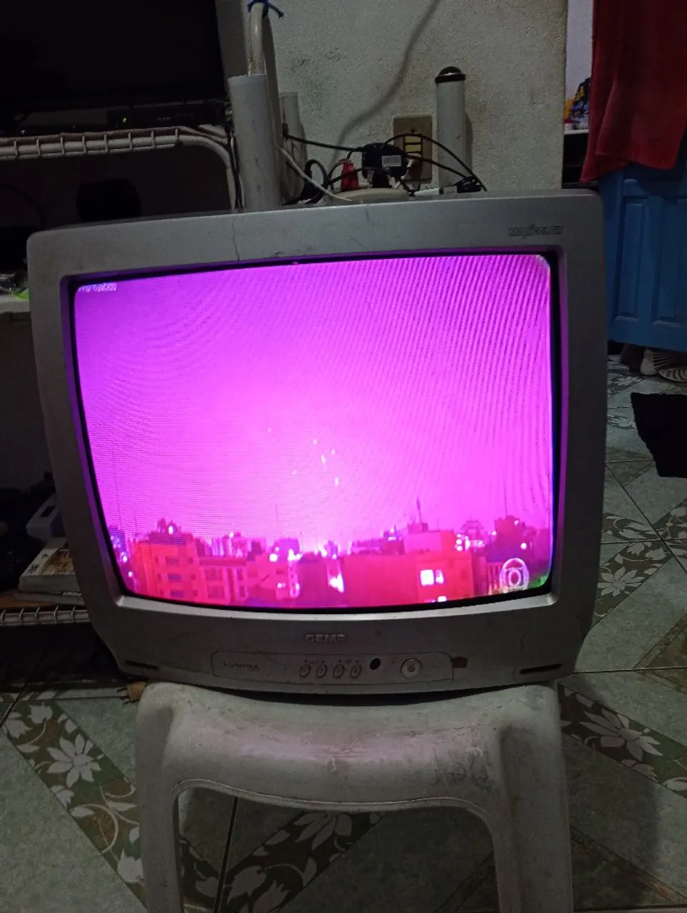 TV Semp 24 polegadas e 127voltes.