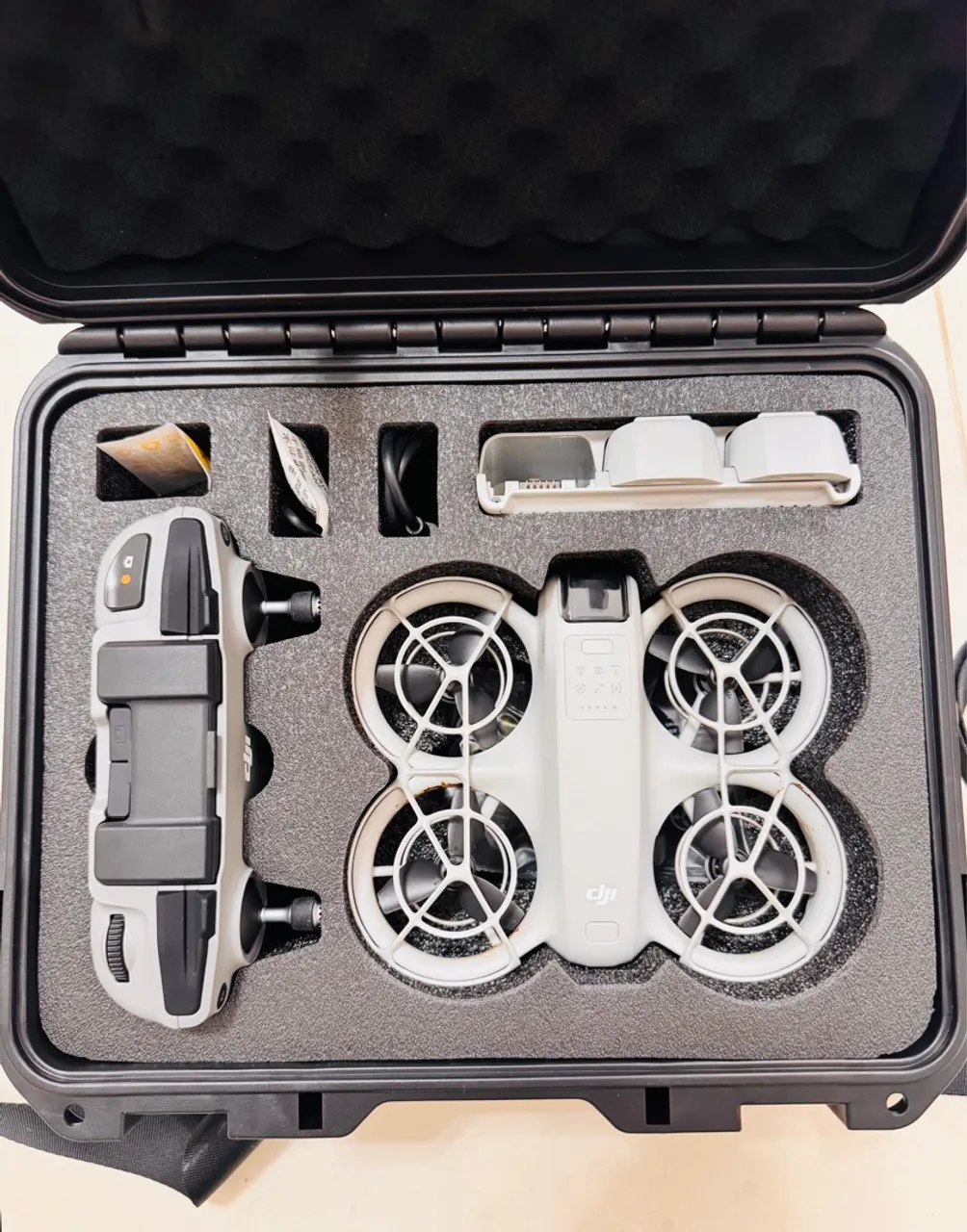 Drone DJI Neo - completo e com case