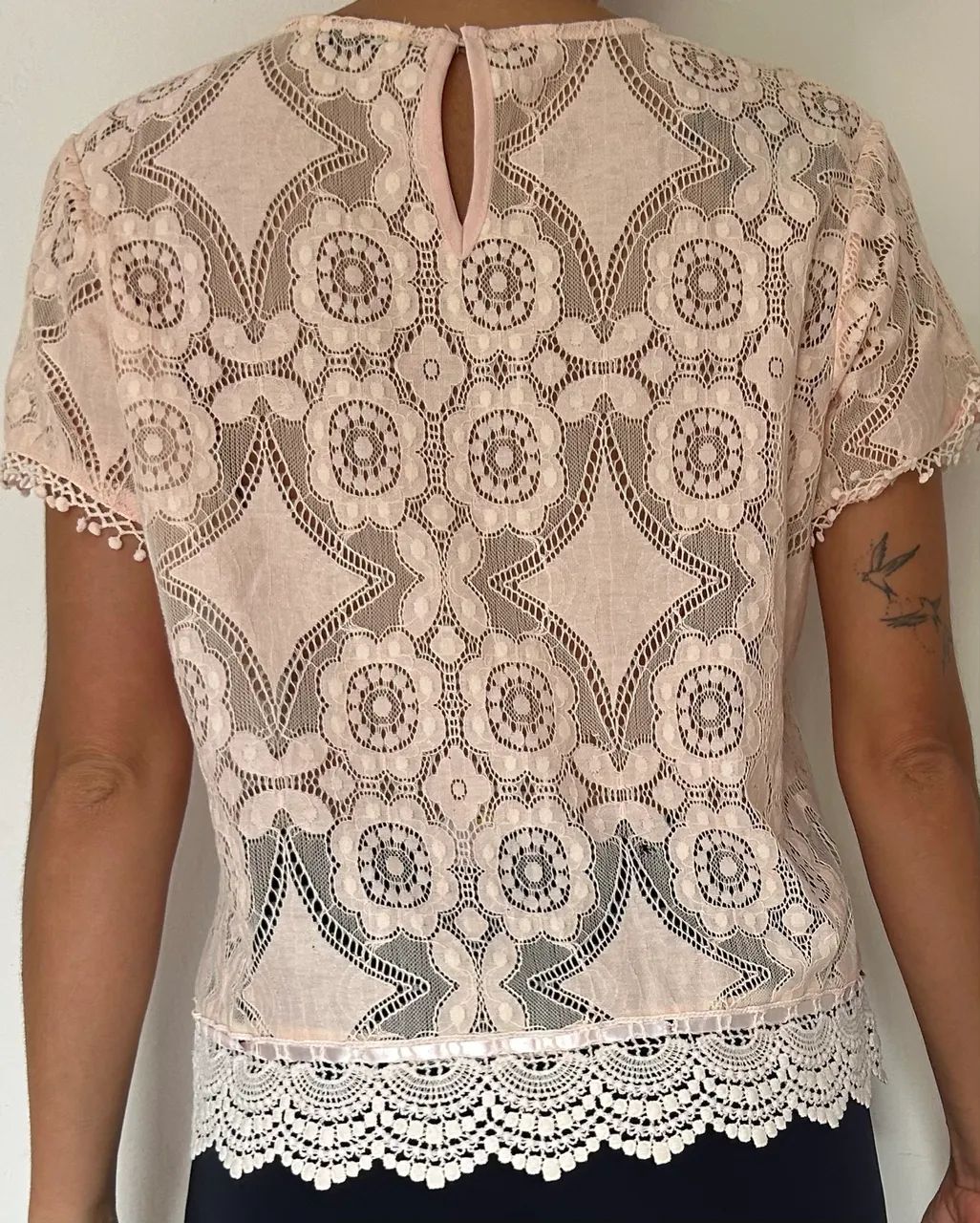 Blusa Chifon Renda Rosa Pastel - Tamanho P - Foto 3