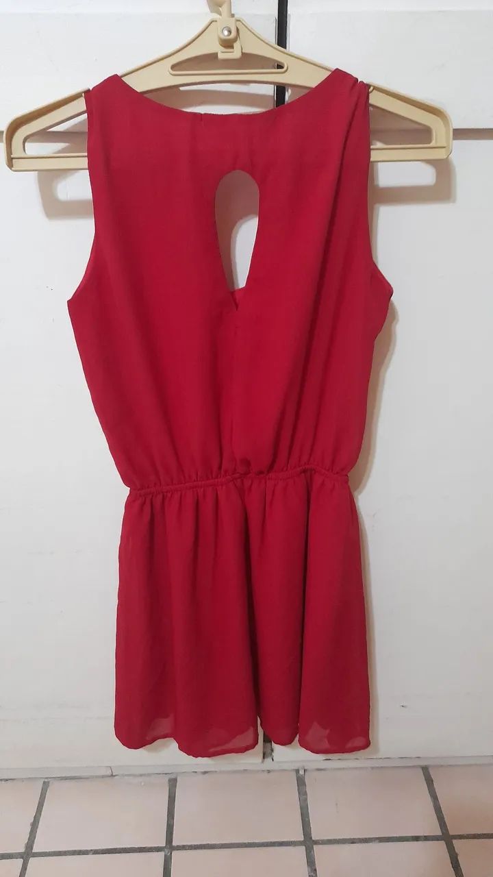 Vestido Vermelho com Detalhe nas Costas - Foto 2