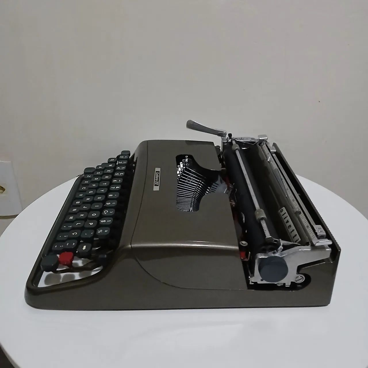 Máquina de escrever / datilografia - Foto 3