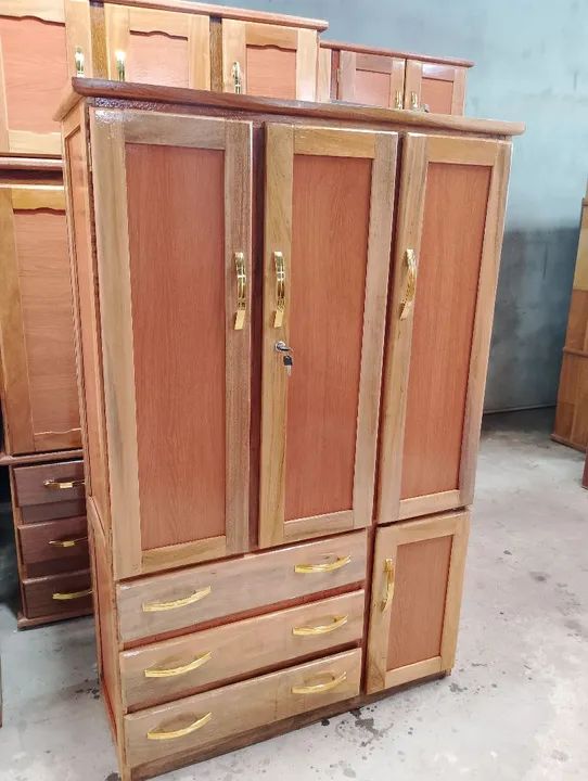 Guarda roupa de  3 portas Novo. - Foto 3