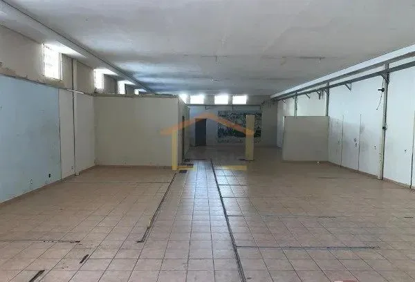 Prédio Comercial, 7 salas, 6 banheiros, piscina. 700m² - Santana².
